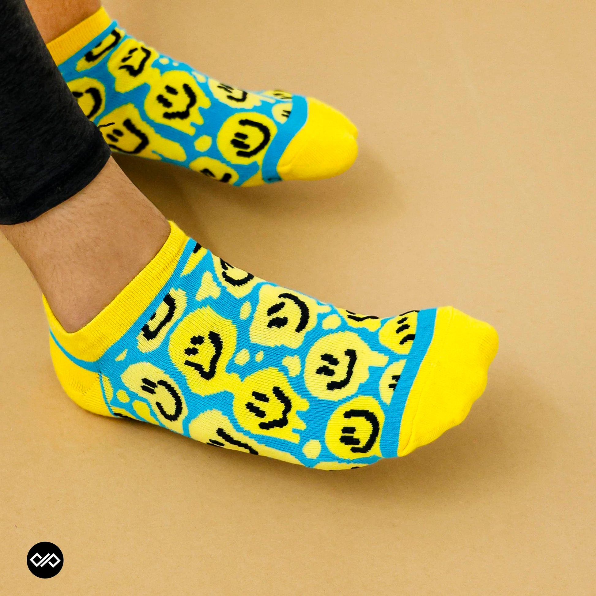 Dynamocks Low Ankle length Socks - Pack of 1 - For men and women - Smiley