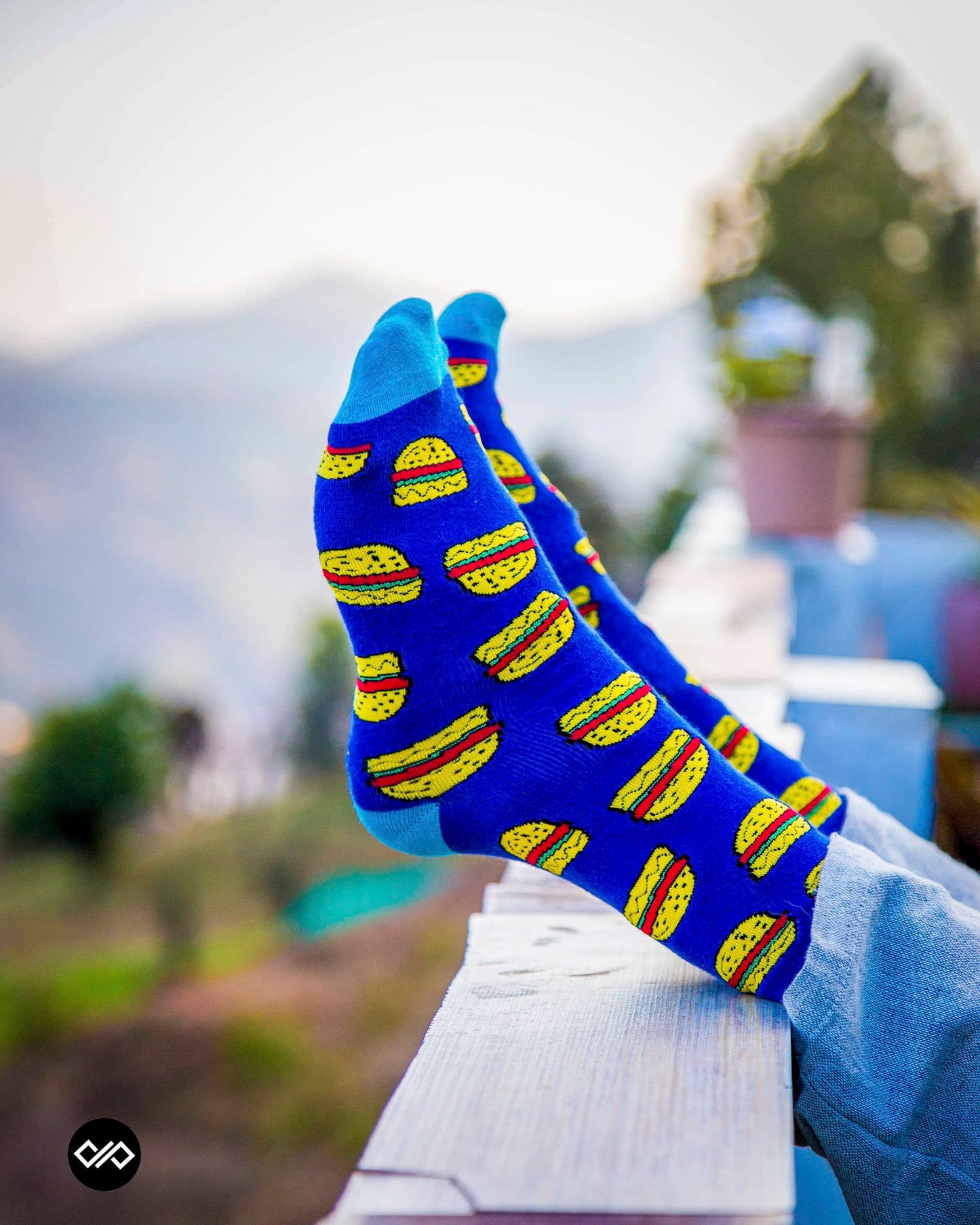 Dynamocks Burger Crew Length Socks for Men and Women