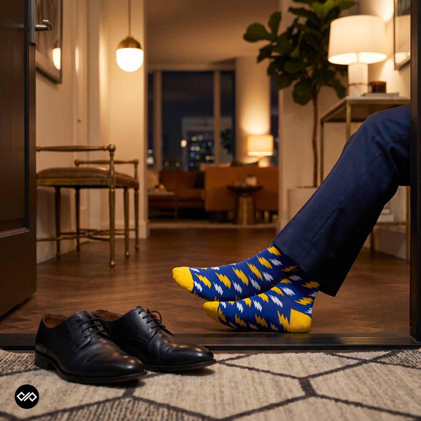 Bolt lightning crew socks with a navy suit and black oxford shoes — Dynamocks