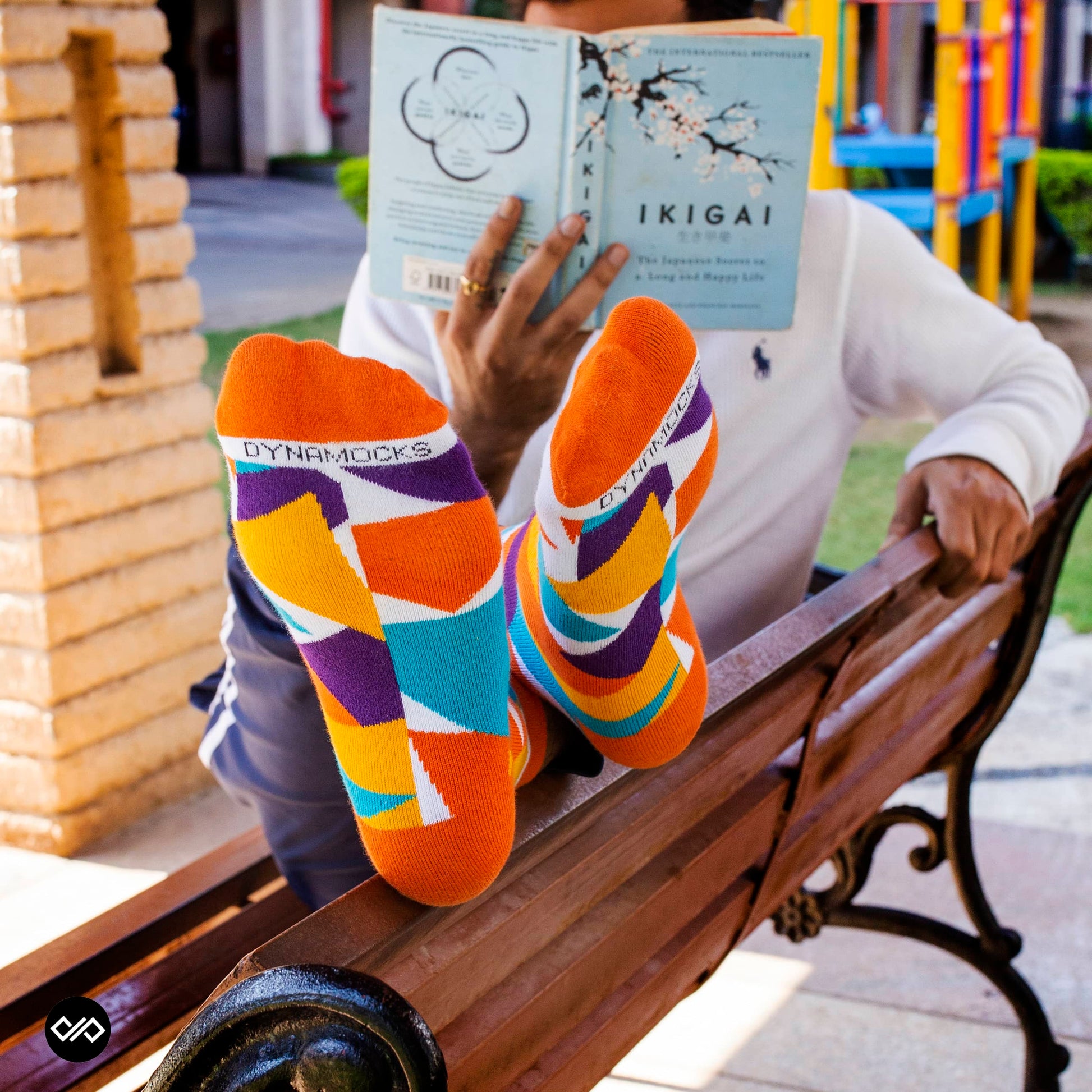 Dynamocks Pizzazz Ankle length socks for men and women.