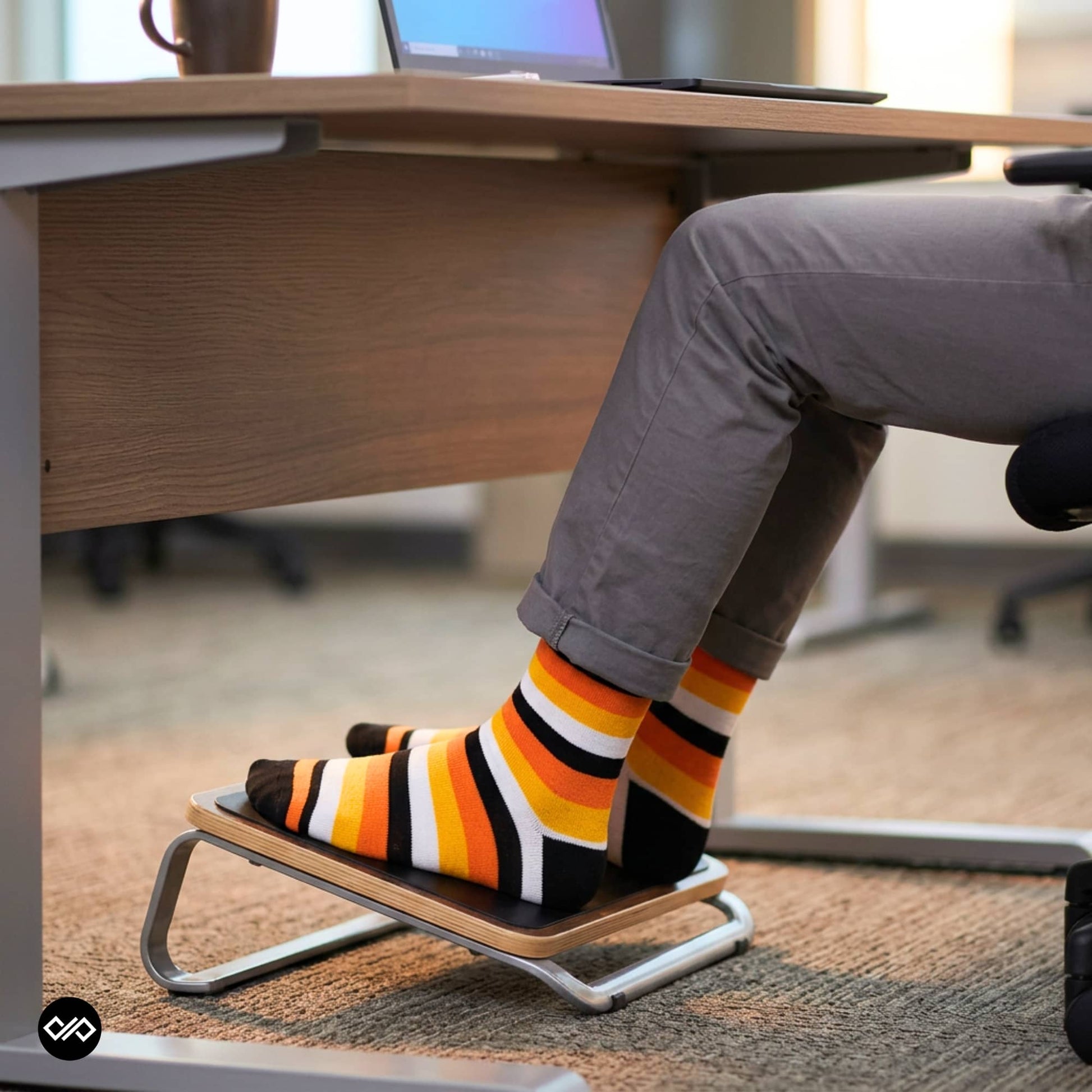 Dynamocks Stripes 4.0 Crew Length Socks for Men and Women.