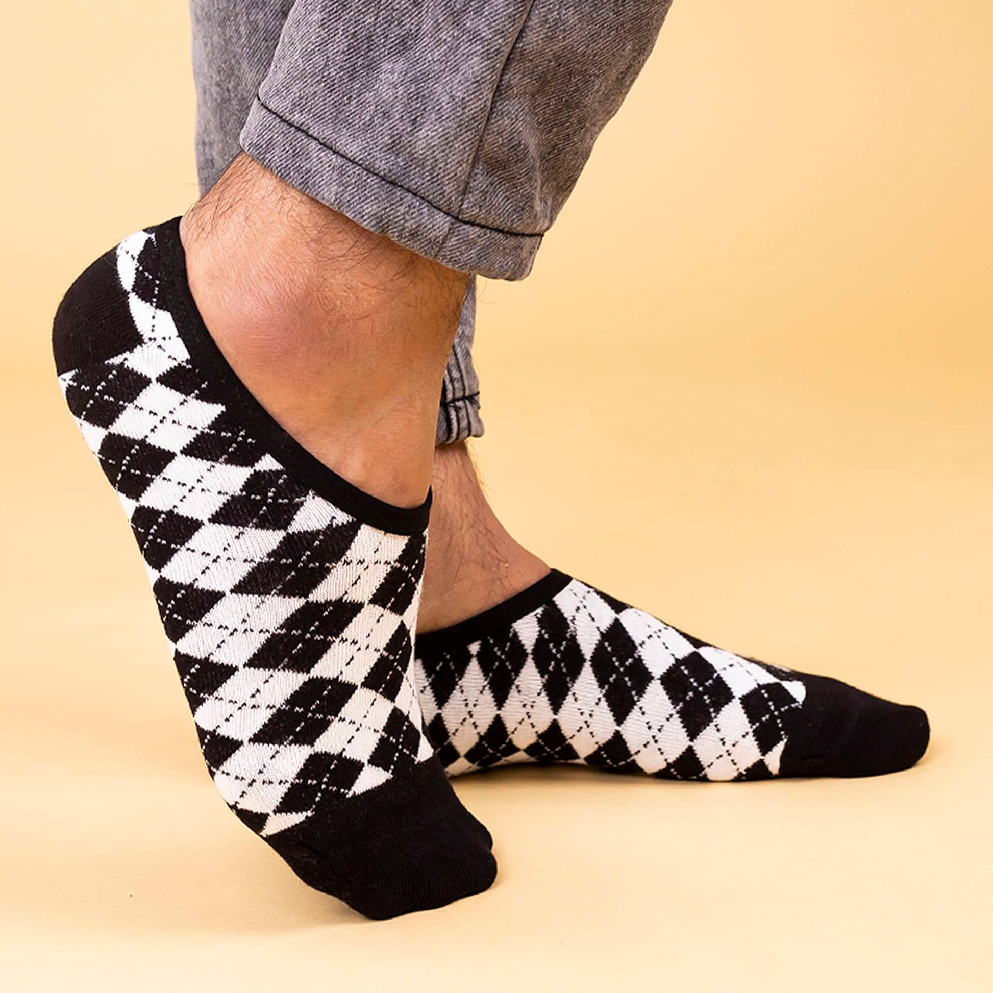 EL - Dandy - Black & White - Compressed.jpg